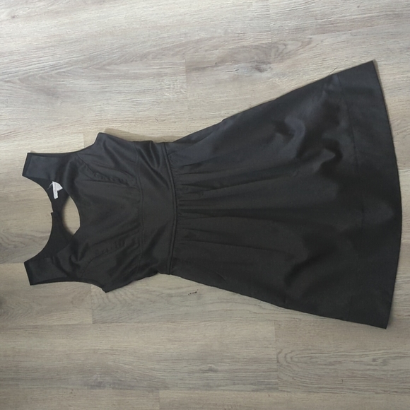 Charlotte Russe Keyhole Dress - Picture 2 of 6